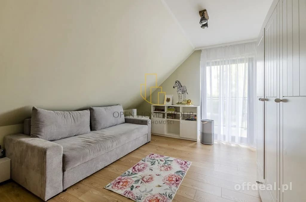 будинок на продаж у Lutynia | 6-кімн. | 264 m²