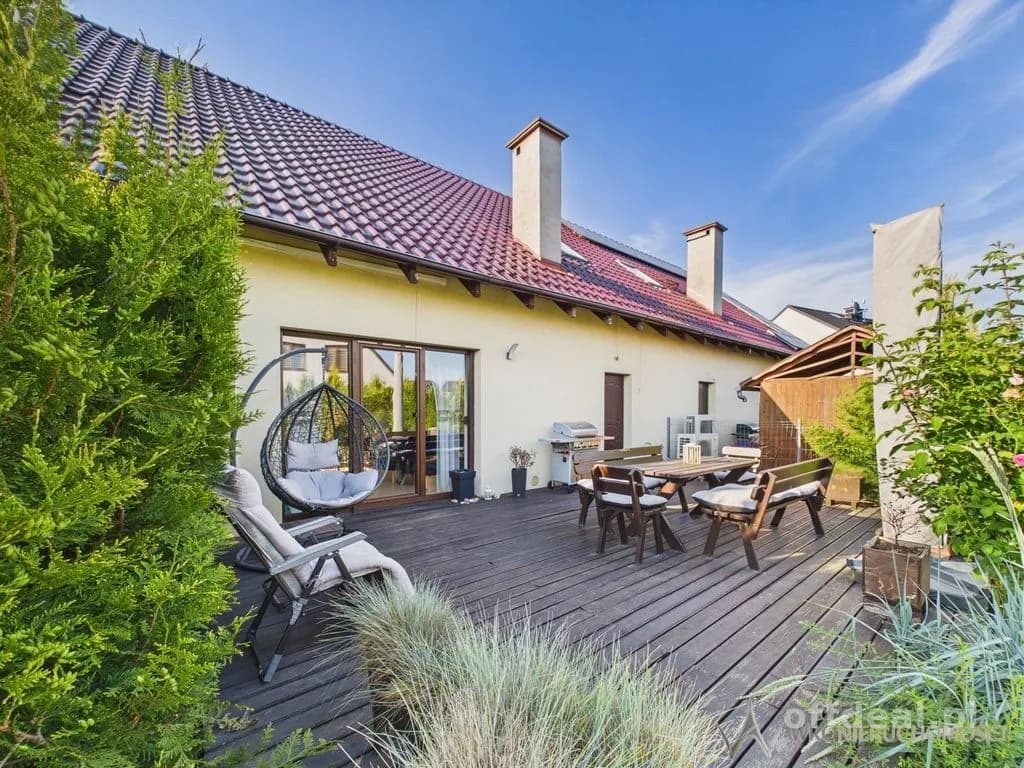 Bliźniak z ogrodem 539 m² | pow. 143,5 m² | 4 pok.