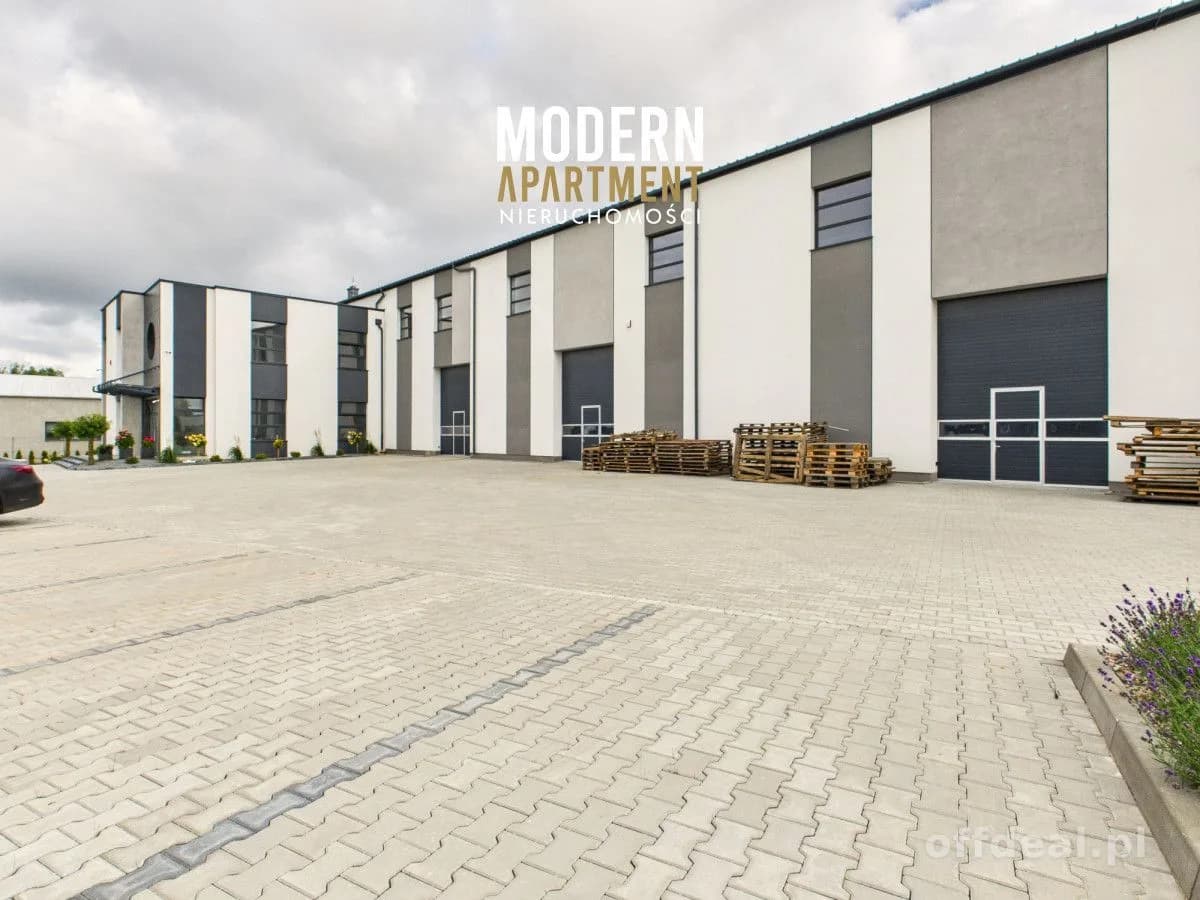 bien commercial à louer à Puck | 1 235 m²
