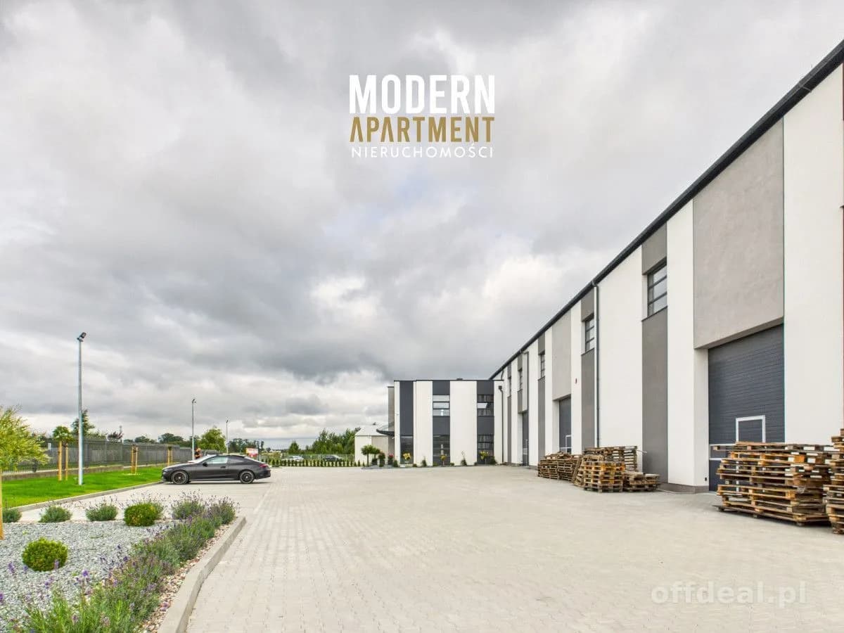 bien commercial à louer à Puck | 1 235 m²