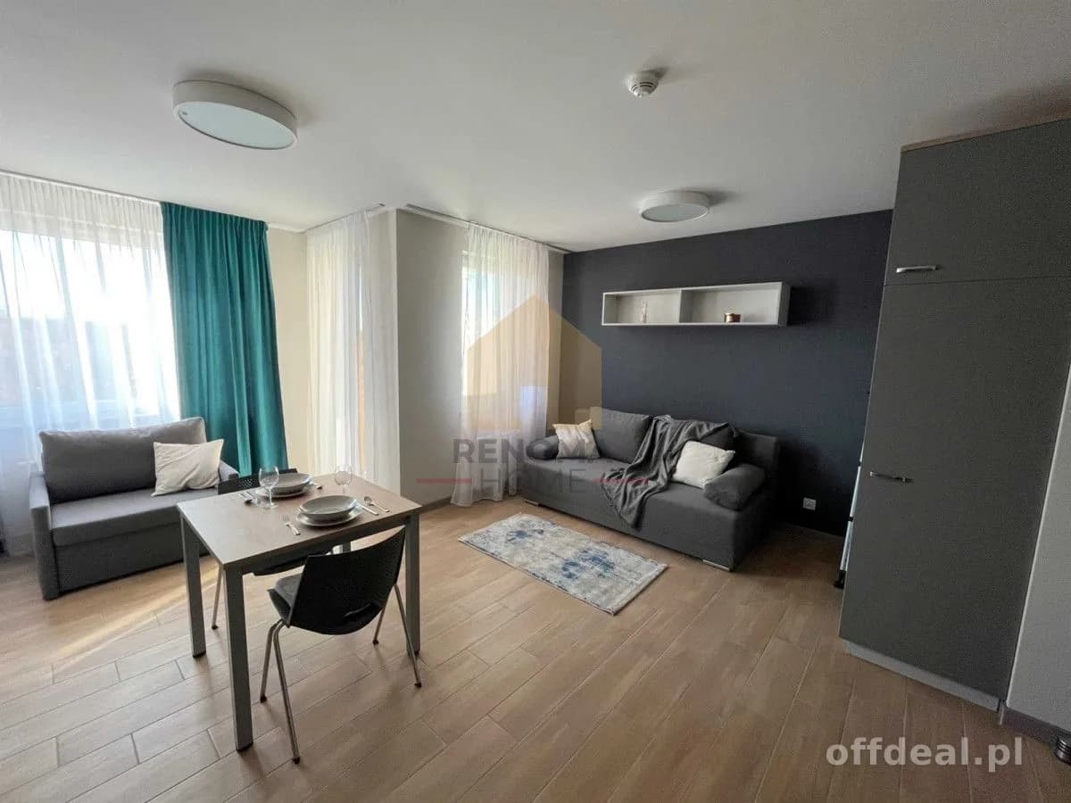 Kawalerka|tramwaj|parking|wszędzie blisko|balkon