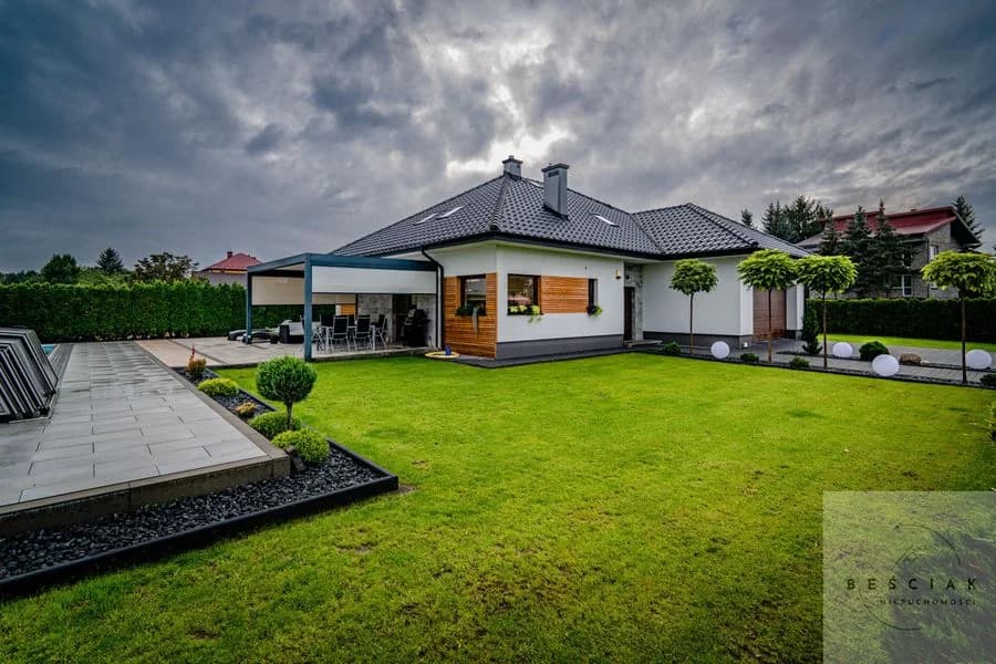 maison à vendre à Zaczarnie | 6 pièces | 197 m²