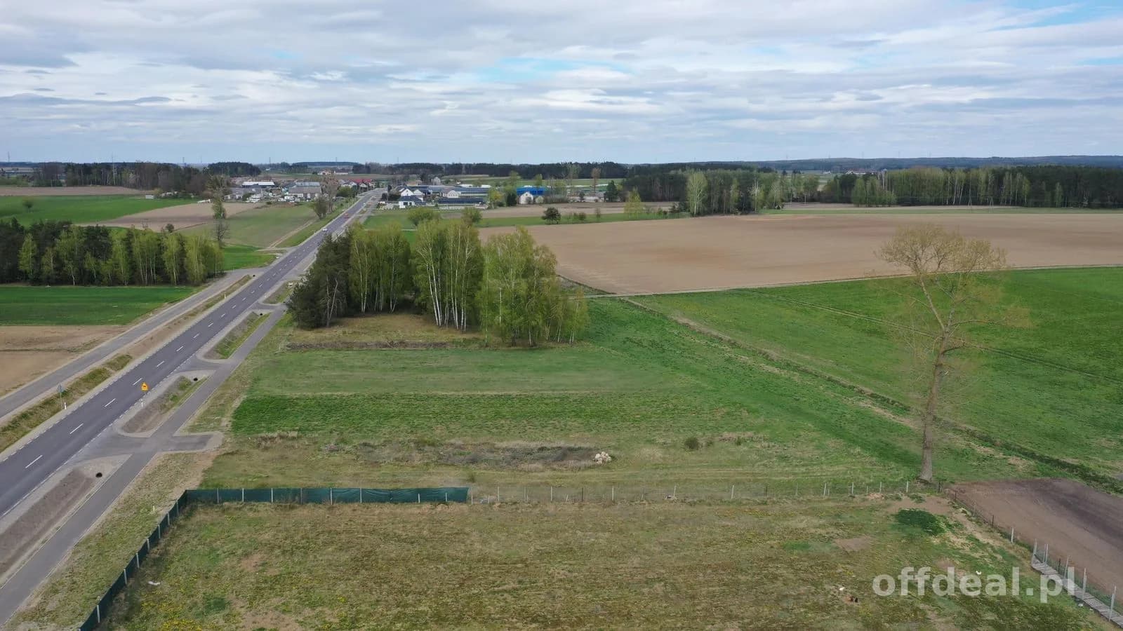 DZIAŁKA INWESTYCYJNA PRZY NOWEJ DRODZE WOJEWÓDZKIEJ BLISKO ŁOMŻY