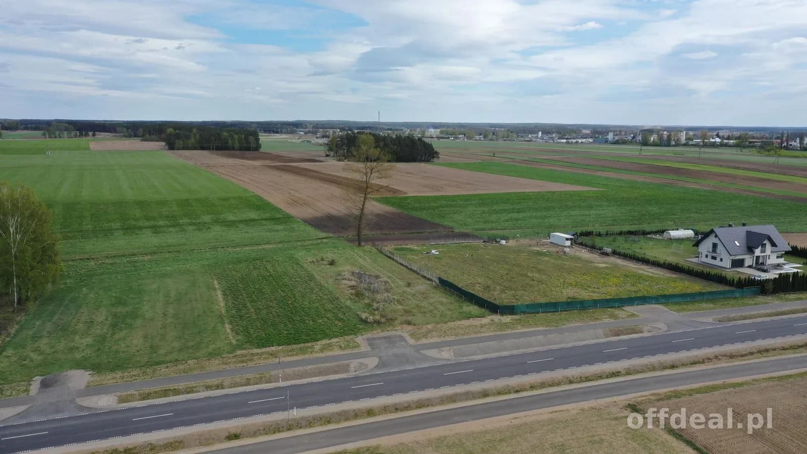 DZIAŁKA INWESTYCYJNA PRZY NOWEJ DRODZE WOJEWÓDZKIEJ BLISKO ŁOMŻY