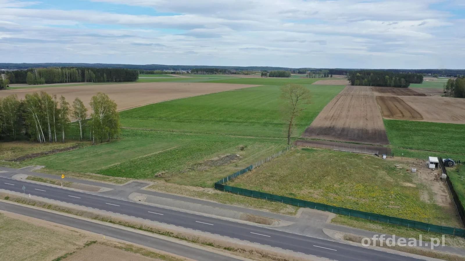 DZIAŁKA INWESTYCYJNA PRZY NOWEJ DRODZE WOJEWÓDZKIEJ BLISKO ŁOMŻY