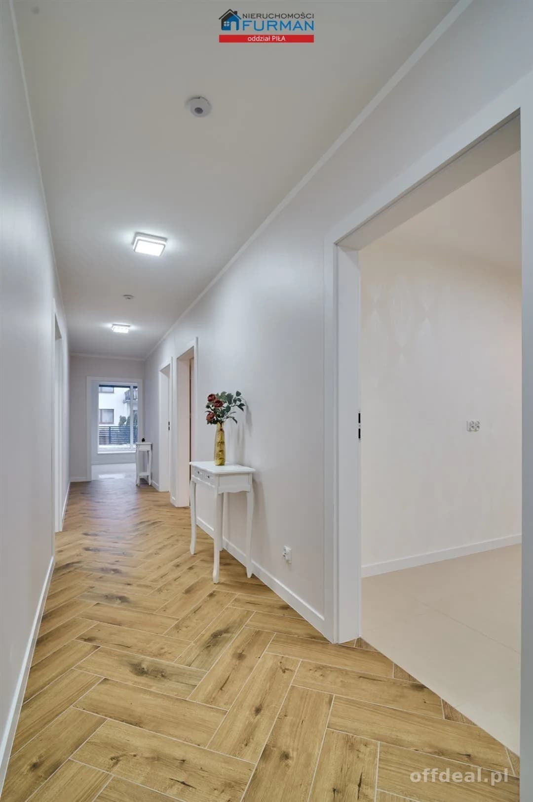 комерційна нерухомість в оренду у Piła, Staszyce | 243 m²
