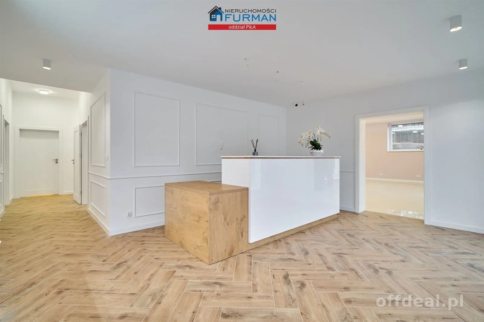 комерційна нерухомість в оренду у Piła, Staszyce | 243 m²