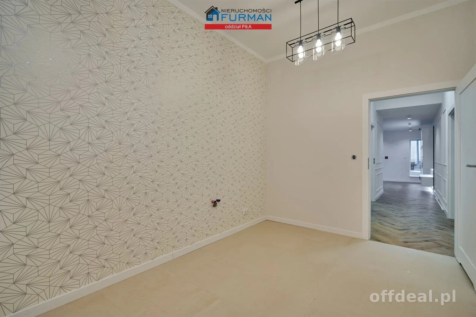 комерційна нерухомість в оренду у Piła, Staszyce | 243 m²