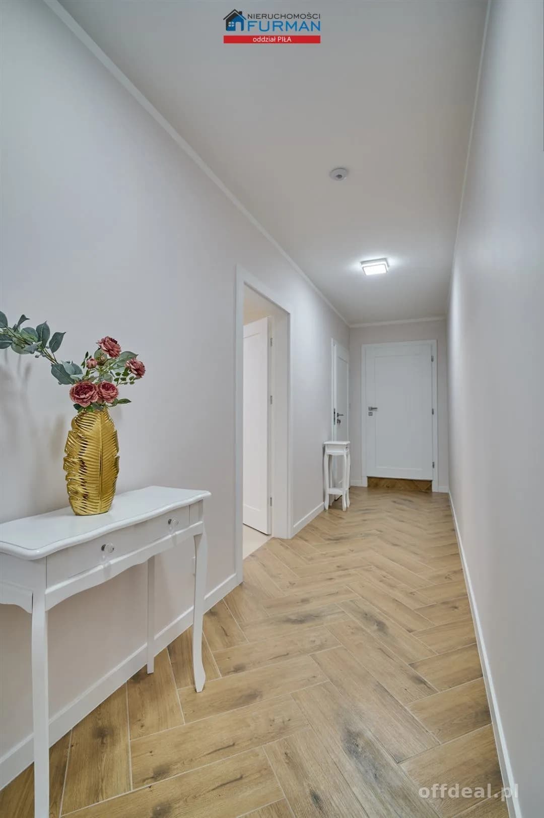 комерційна нерухомість в оренду у Piła, Staszyce | 243 m²