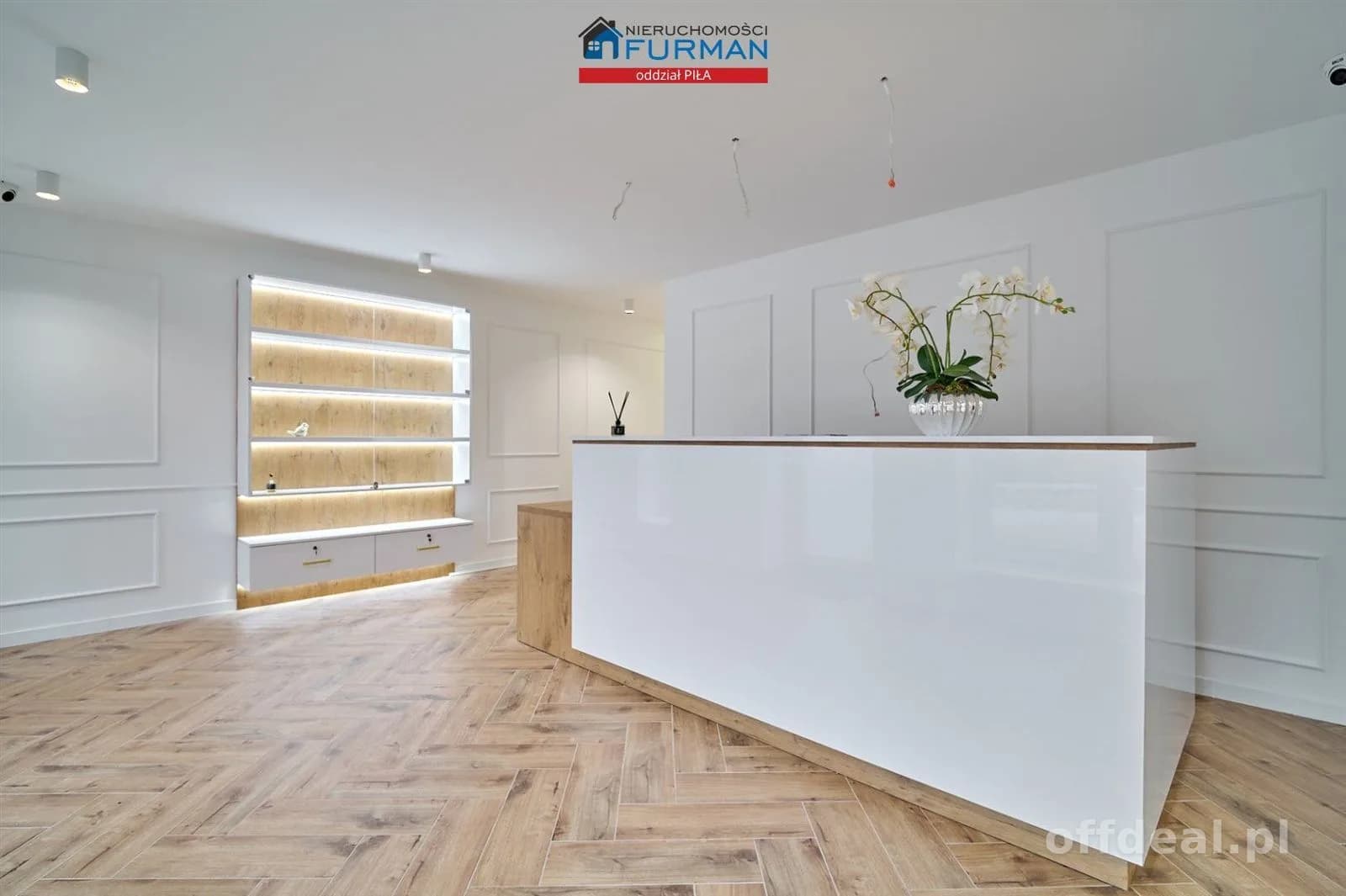 комерційна нерухомість в оренду у Piła, Staszyce | 243 m²