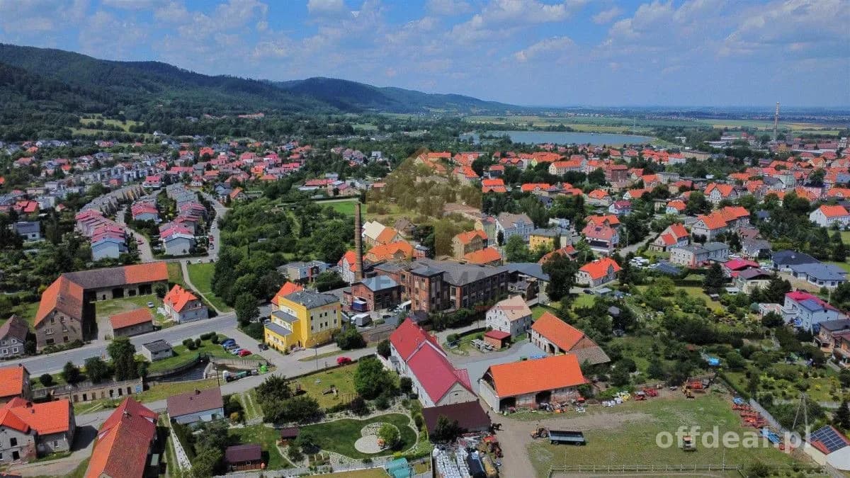 bien commercial à vendre à Bielawa | 3 323 m²