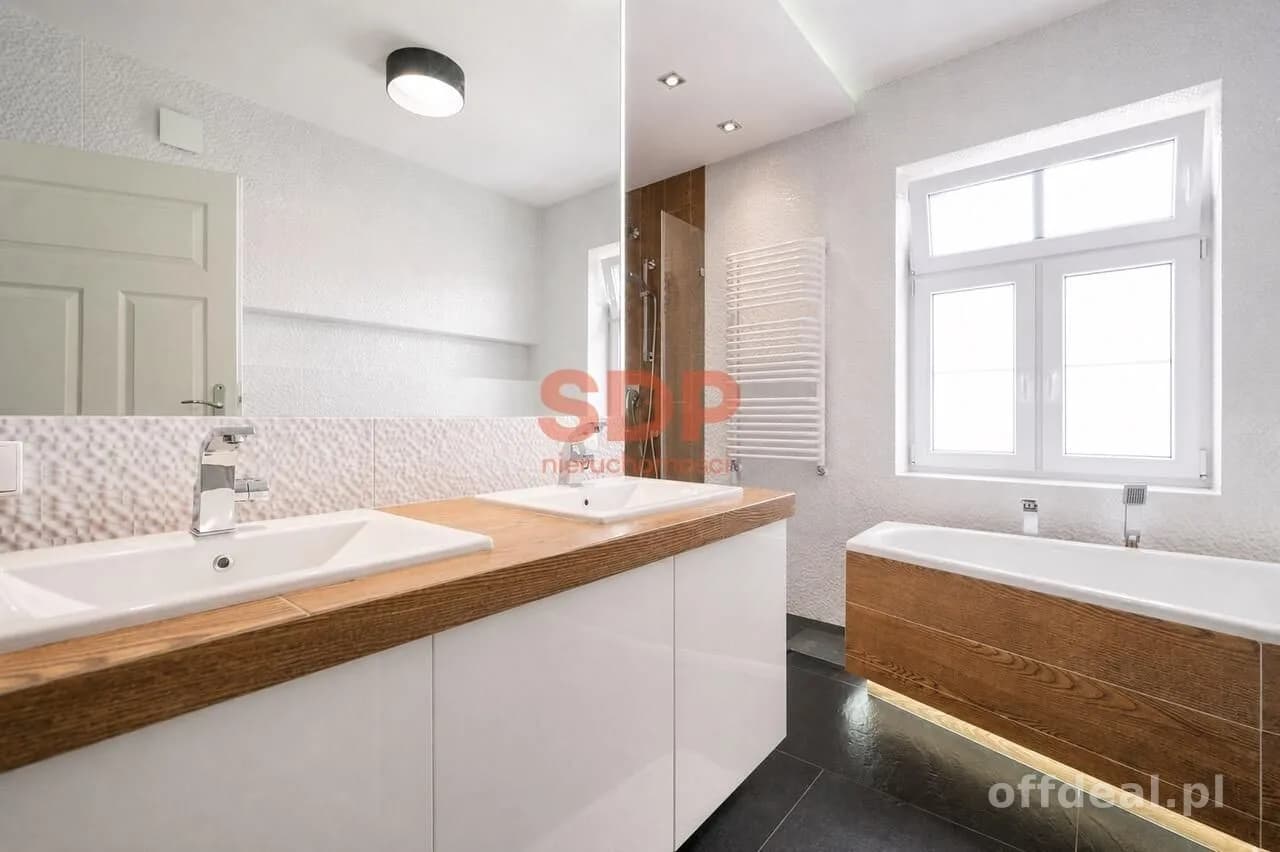 Przestrzeń, której nie znajdziesz w bloku|129,7 m2|Centrum|Do negocj.