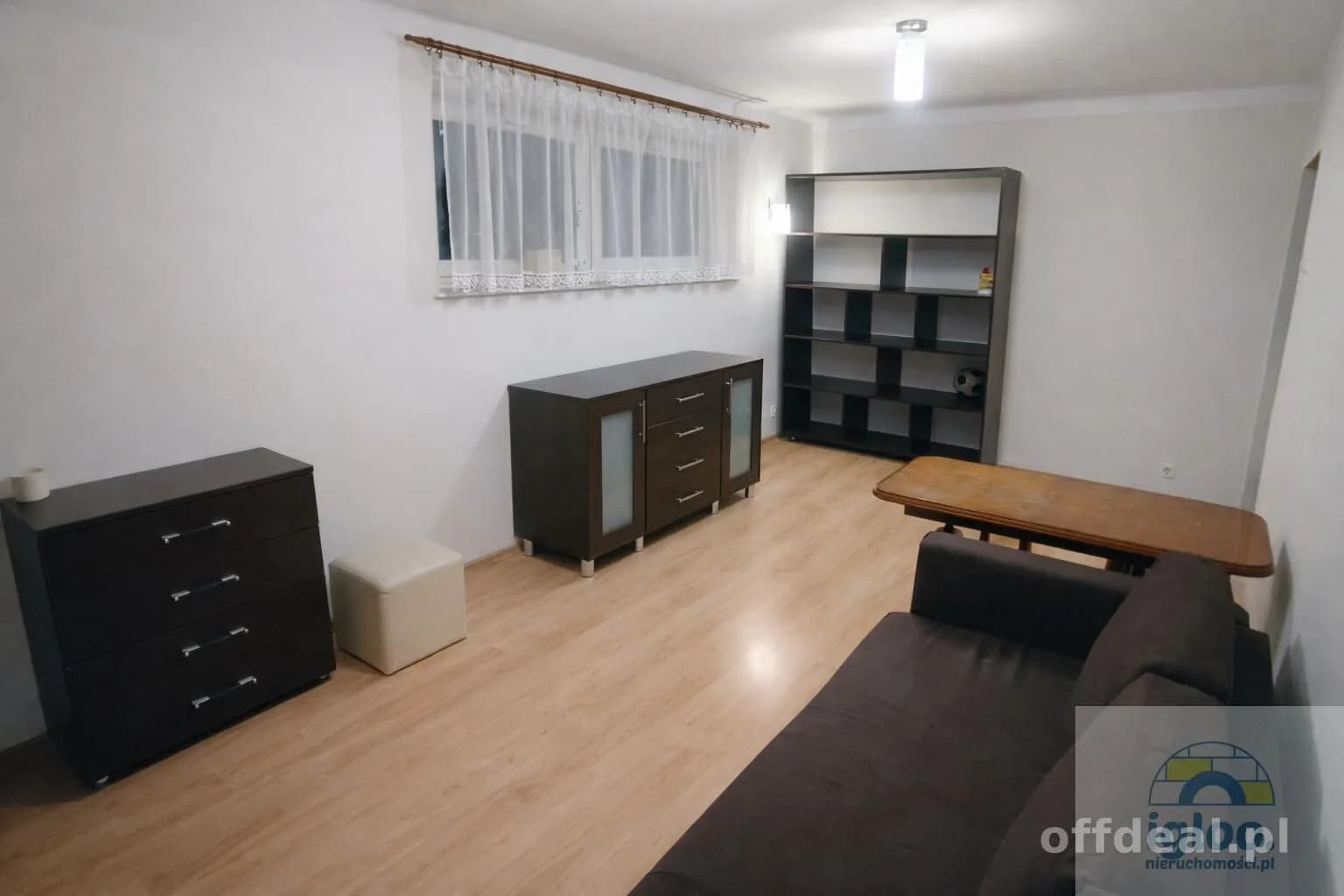 Przestronne 2 pokoje plus widna kuchnia do wejscia Parter KSM