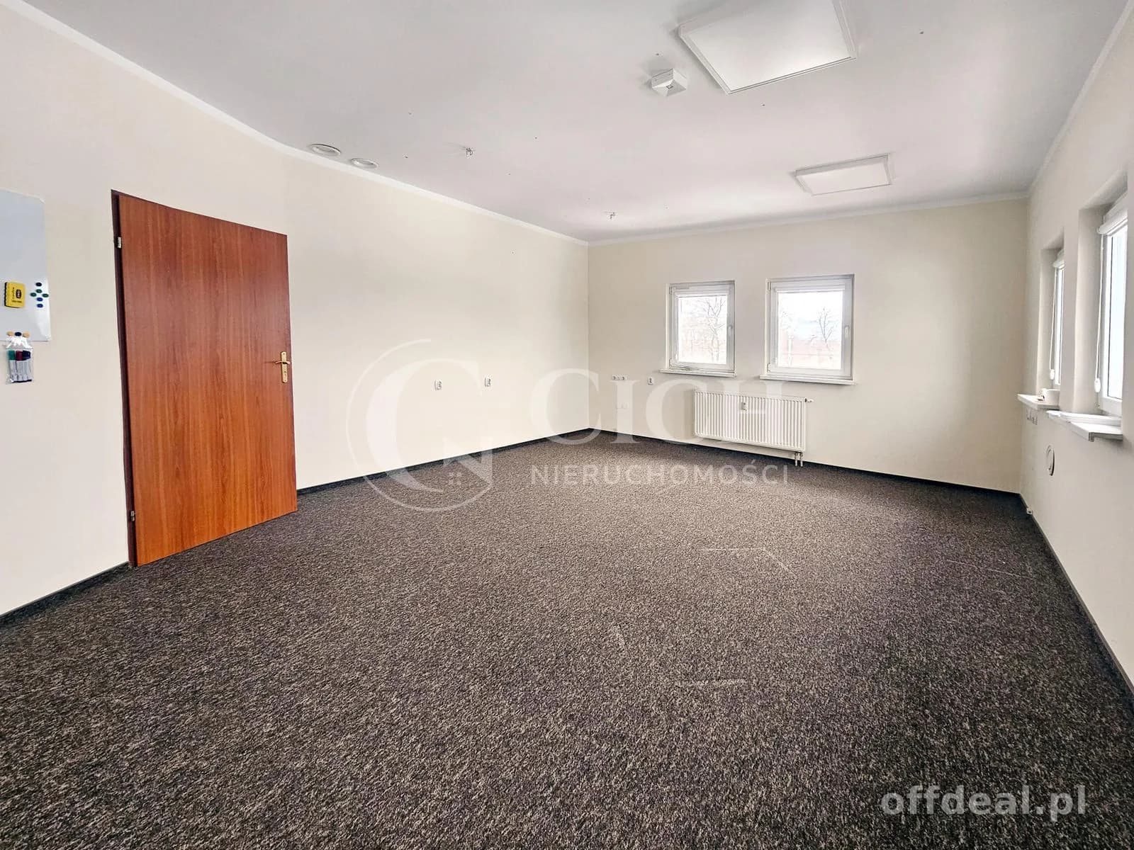комерційна нерухомість в оренду у Tarnów | 77,68 m²
