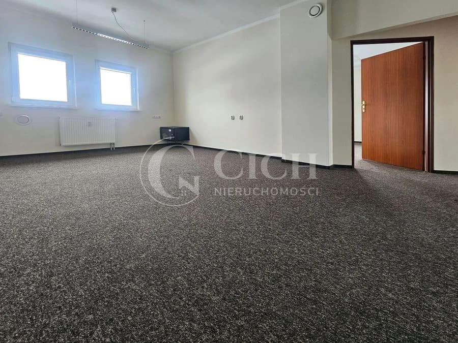 Lokal biurowy 77,68 m² | 3 pokoje | Parking | Tarnów – ul. Torowa