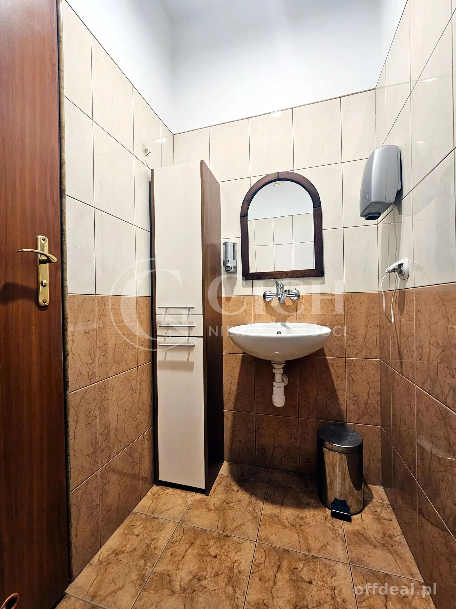комерційна нерухомість в оренду у Tarnów | 77,68 m²