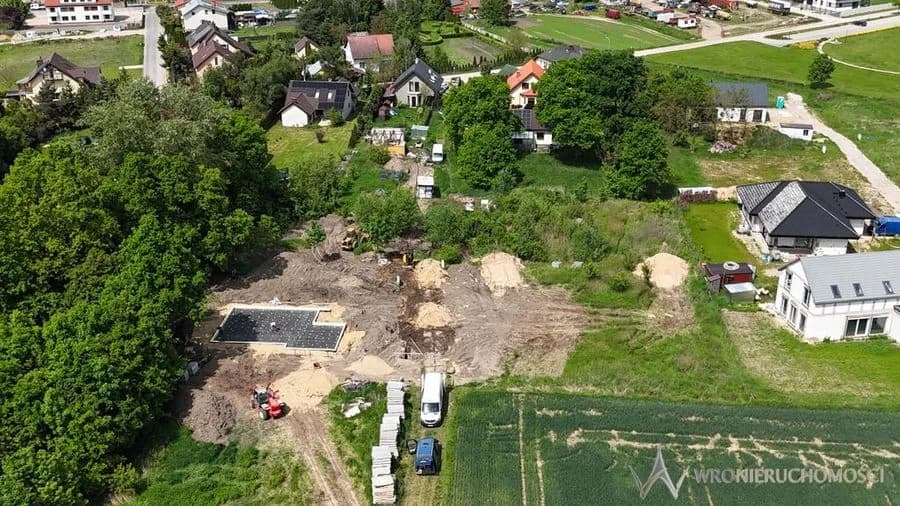 Działka budowlana z pełnym uzbrojeniem| Strzeszów