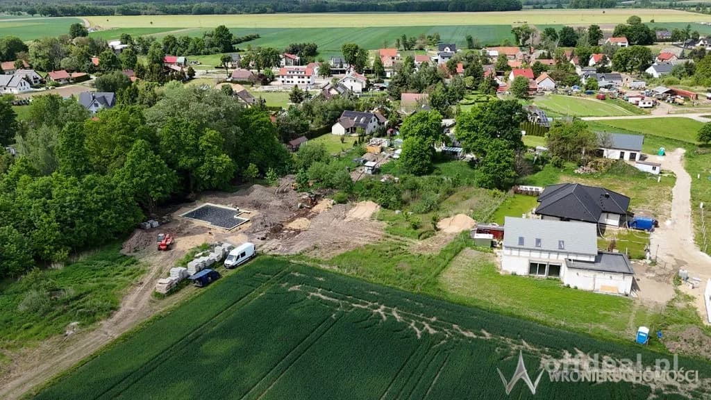 Działka budowlana z pełnym uzbrojeniem| Strzeszów