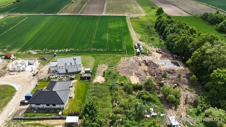 Działka budowlana z pełnym uzbrojeniem| Strzeszów
