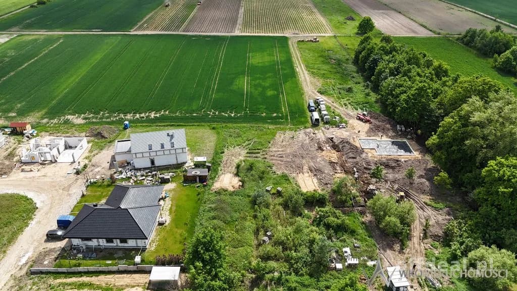 Działka budowlana z pełnym uzbrojeniem| Strzeszów