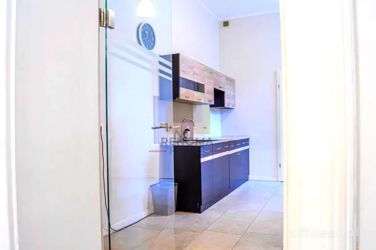 комерційна нерухомість на продаж у Zielona Góra | 15-кімн. | 366 m²