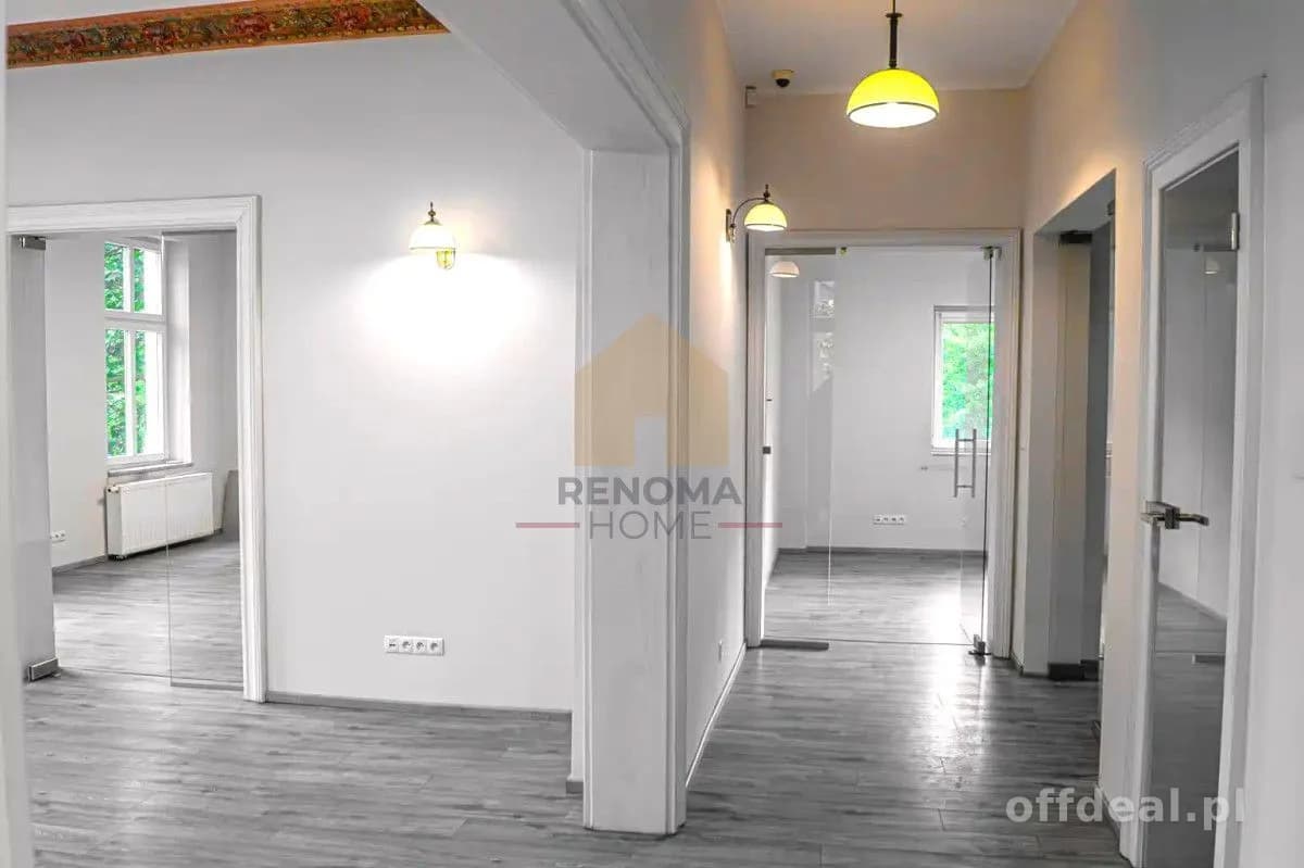 комерційна нерухомість на продаж у Zielona Góra | 15-кімн. | 366 m²
