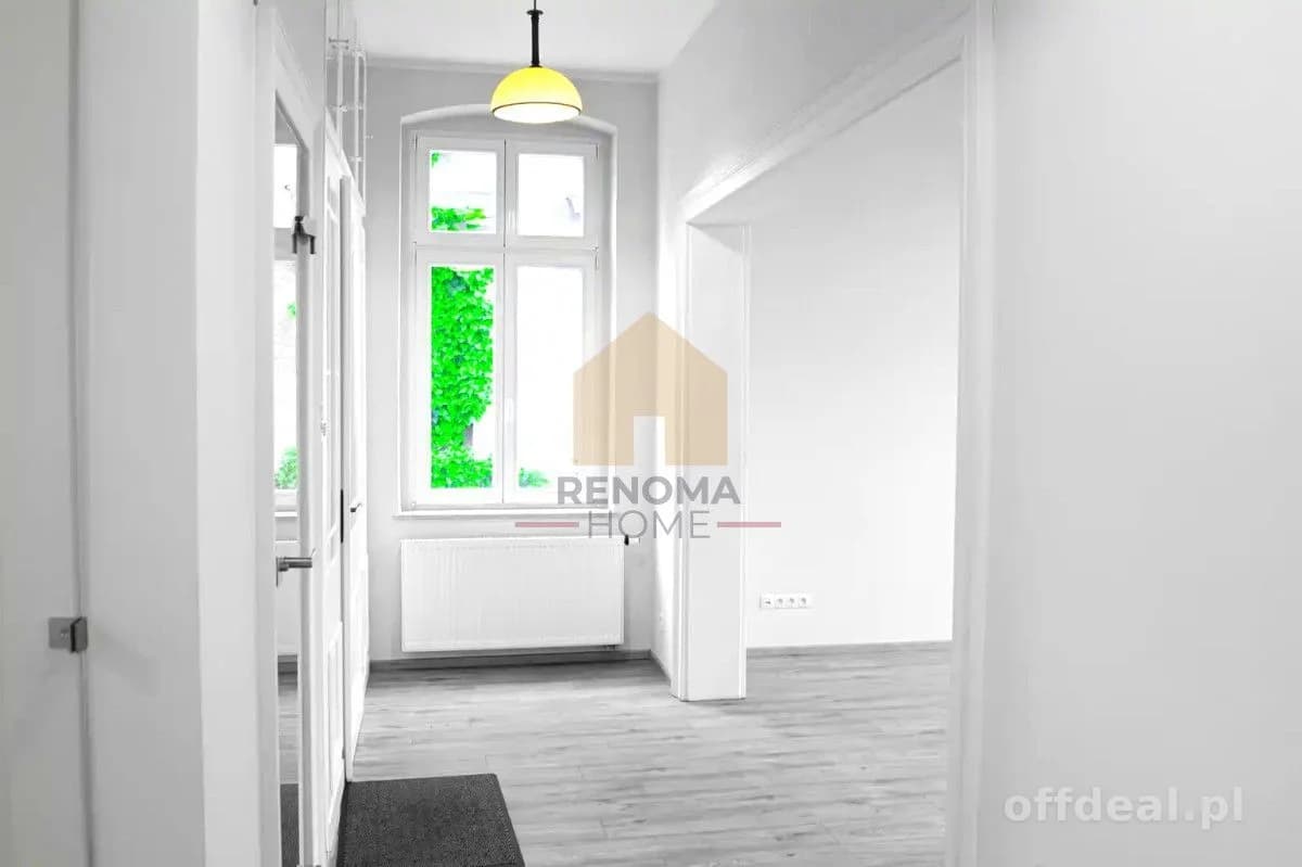 комерційна нерухомість на продаж у Zielona Góra | 15-кімн. | 366 m²