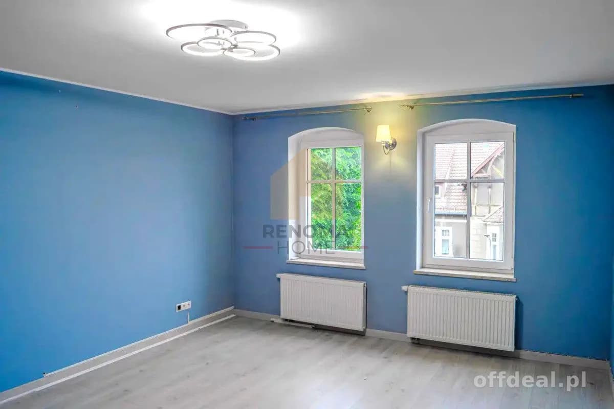 комерційна нерухомість на продаж у Zielona Góra | 15-кімн. | 366 m²