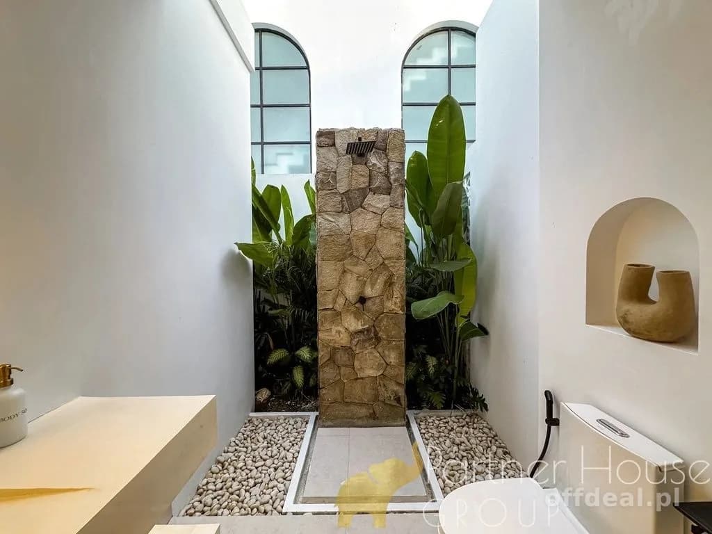 4-Zimmer Haus zum Verkauf in Canggu Beach Inn Bali, Jalan Pantai Batu Bolong, Canggu, North Kuta, Badung, Bali, Lesser Sunda Islands, 80363, Indonezja | 236 m²