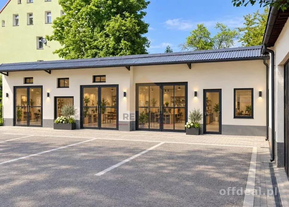 Zdjęcie 10: Dom, 9 pokoje, 250 m², Wałbrzych