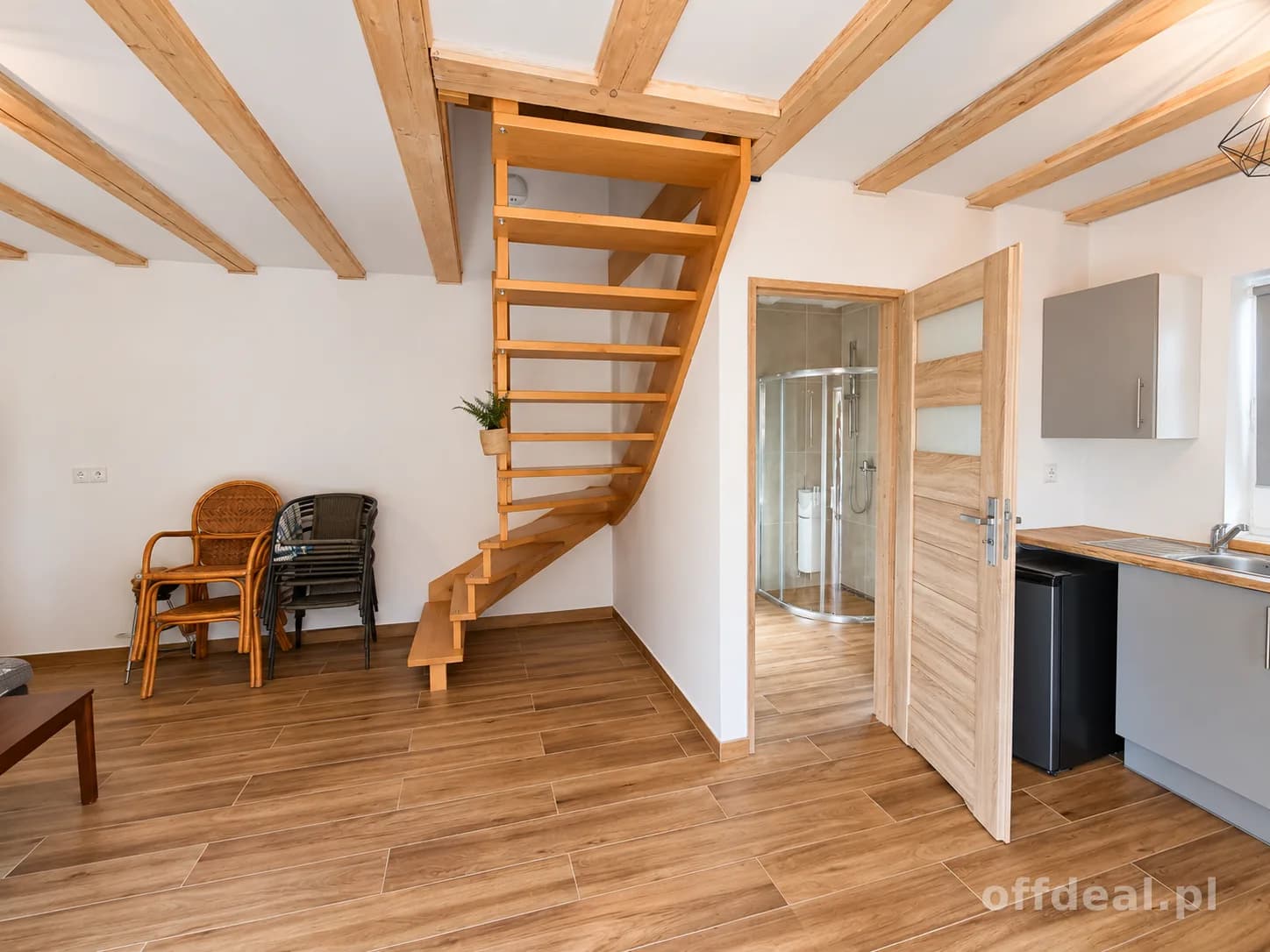 Zdjęcie 15: Dom, 15 pokoje, 311 m², Kozin