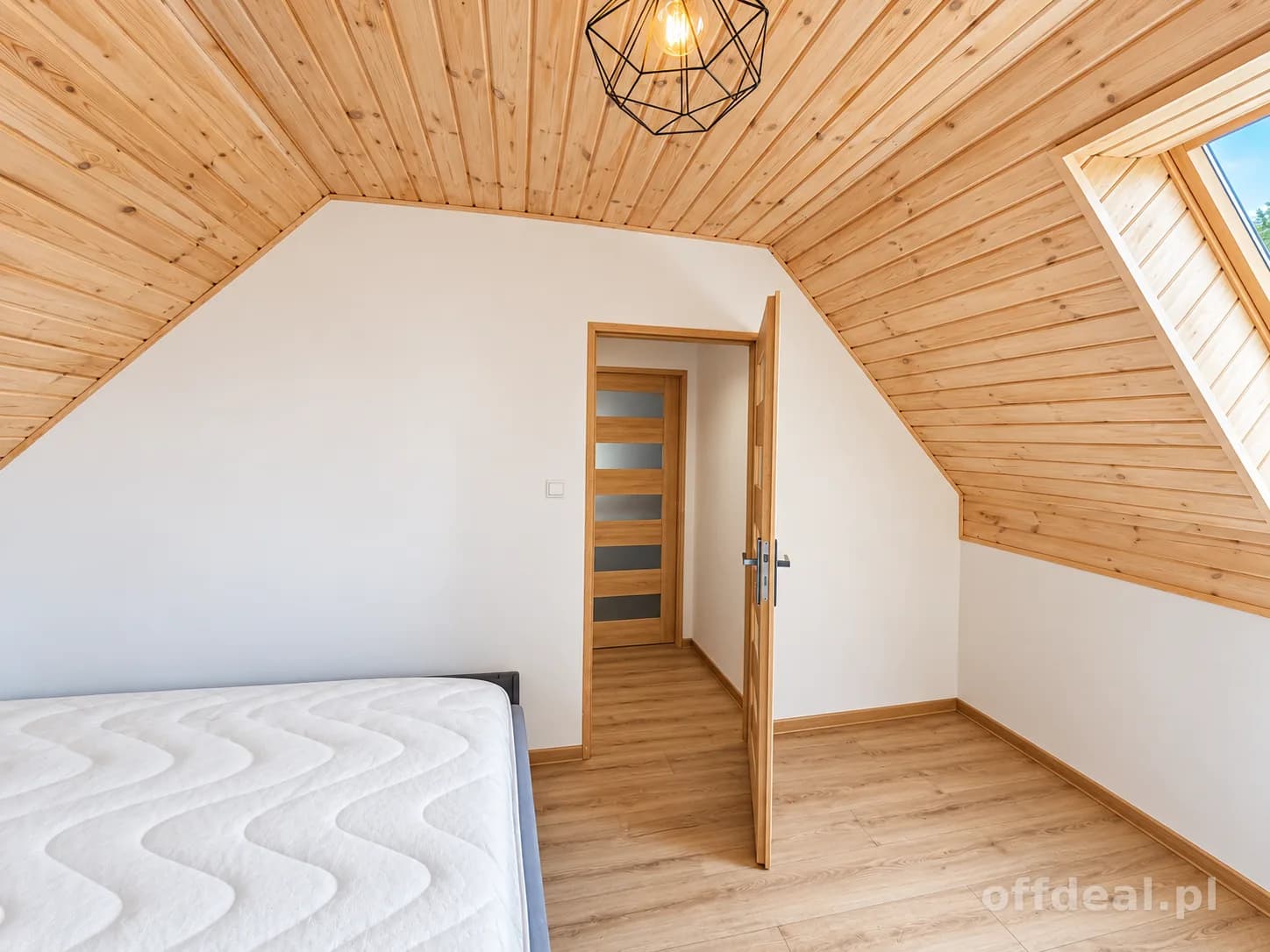 Zdjęcie 19: Dom, 15 pokoje, 311 m², Kozin