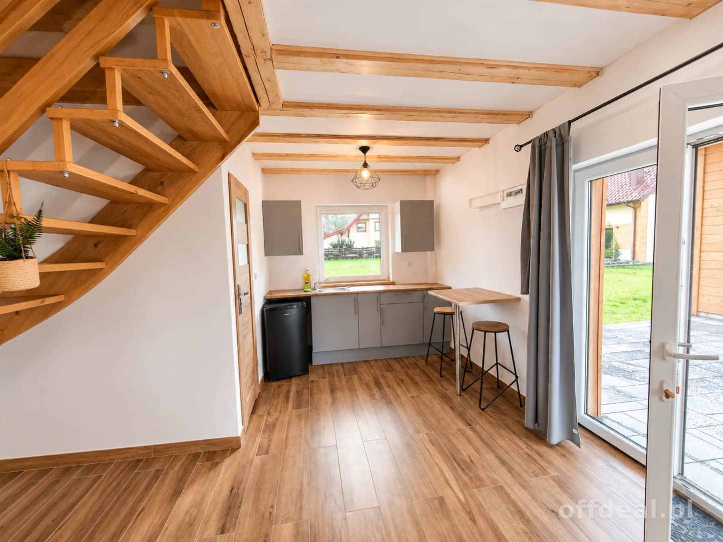 Zdjęcie 18: Dom, 15 pokoje, 311 m², Kozin
