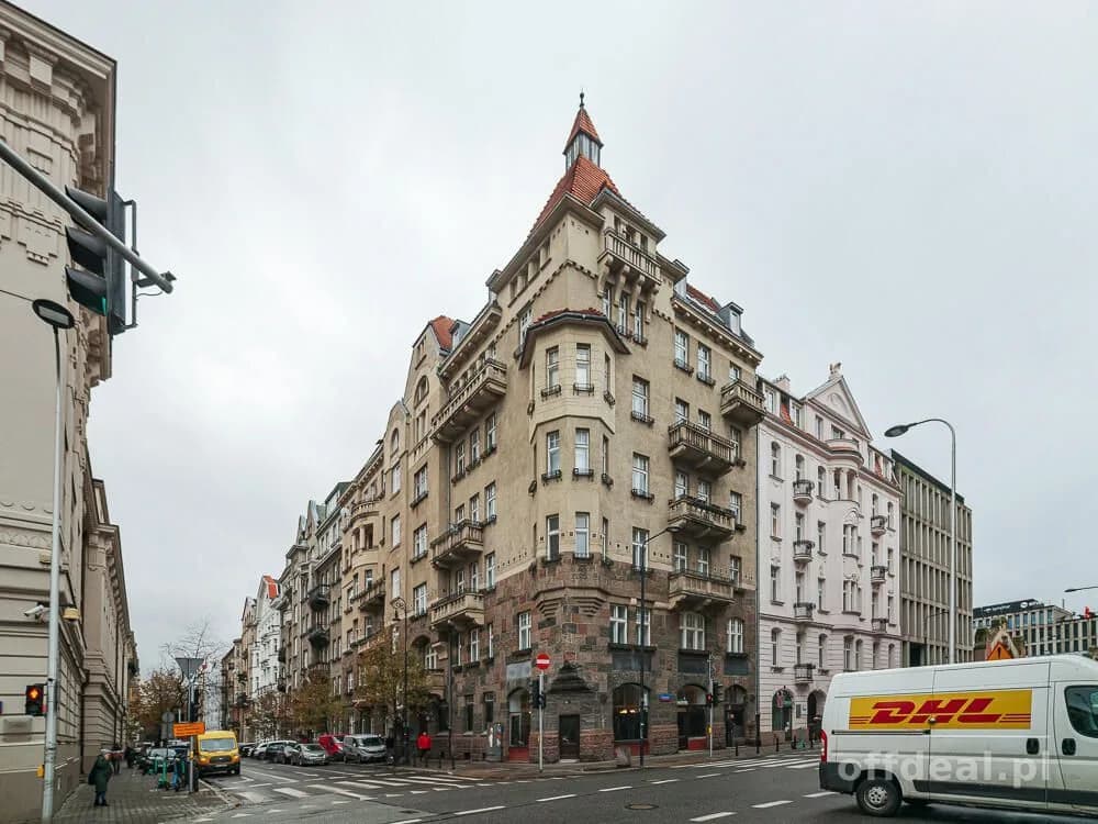 commercial property for sale in Warszawa | 193.18 m²