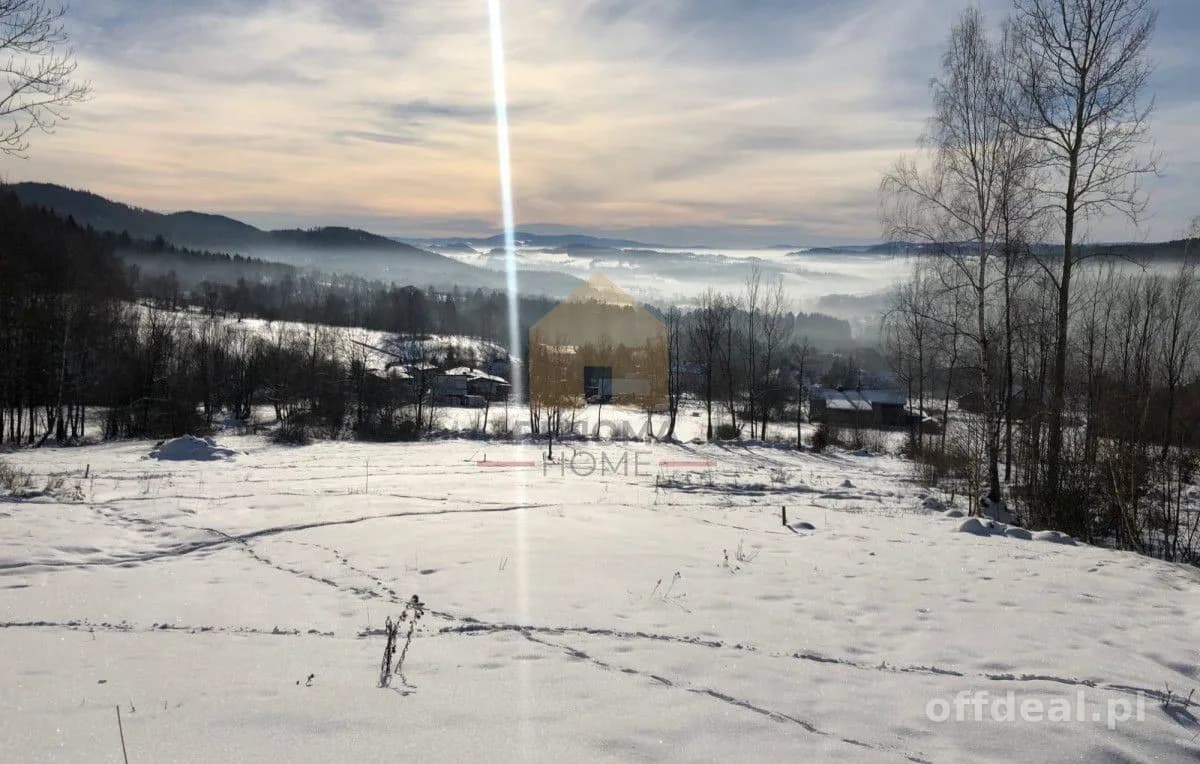 Urokliwa działka w górach z piękną panoramą gór