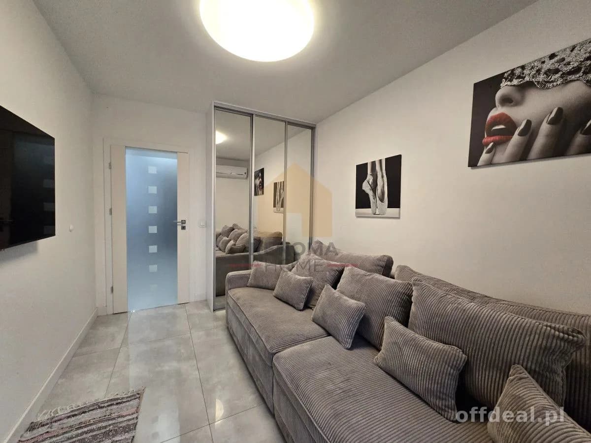 Prowizja 0% ! 3 pokoje, taras, balkon, 2 garaże