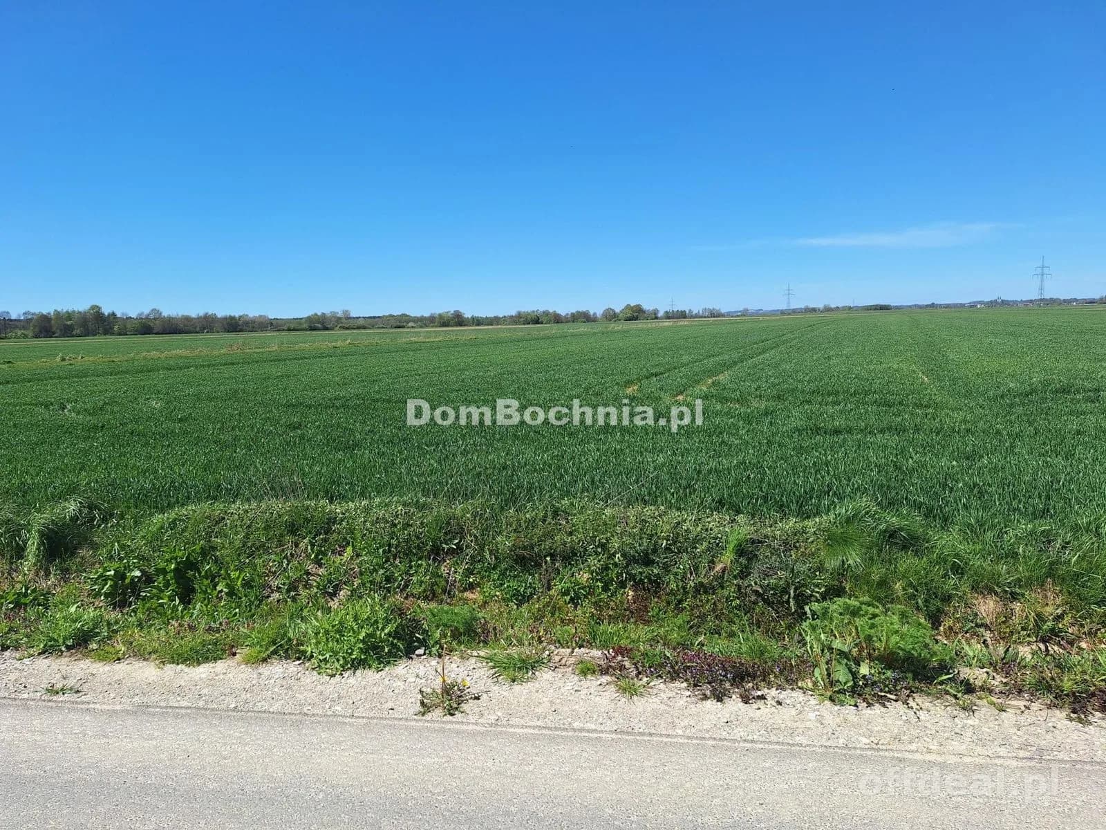 Działka przy nowej drodze gaz woda prąd Borzęcin