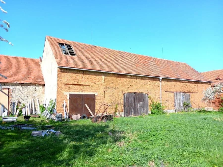 7-room house for sale in Jaroszów | 679 m²