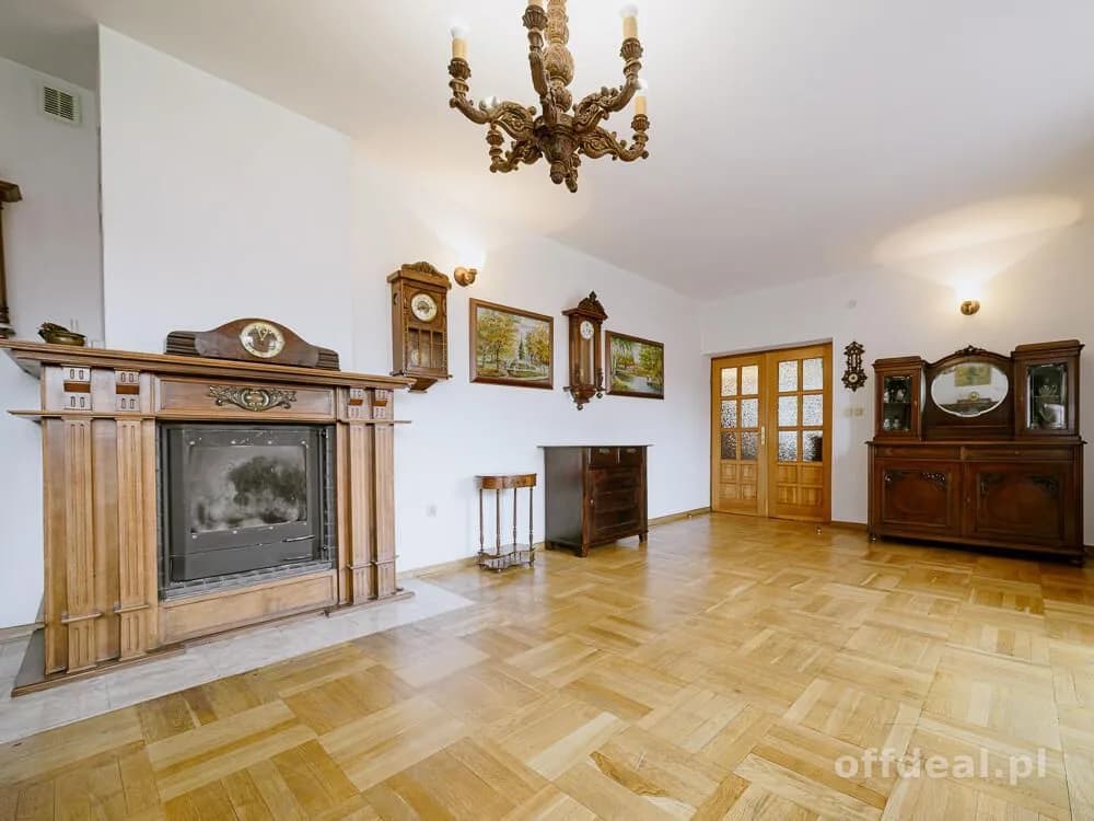 6-Zimmer Haus zum Verkauf in Sulejówek | 350 m²