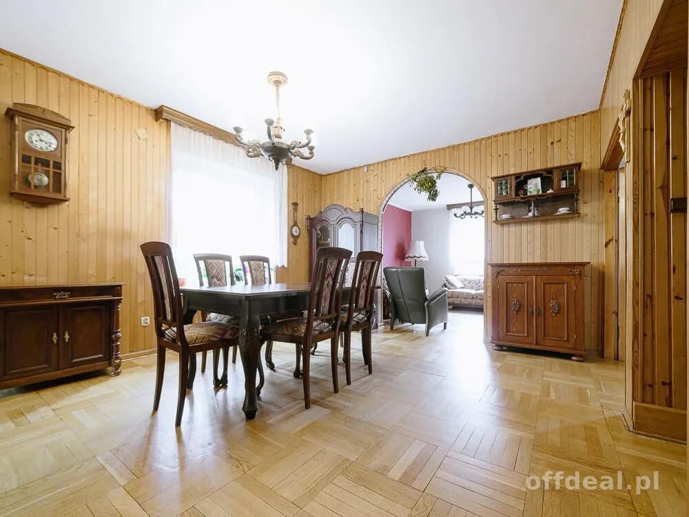 6-Zimmer Haus zum Verkauf in Sulejówek | 350 m²