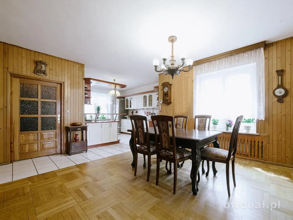 6-Zimmer Haus zum Verkauf in Sulejówek | 350 m²
