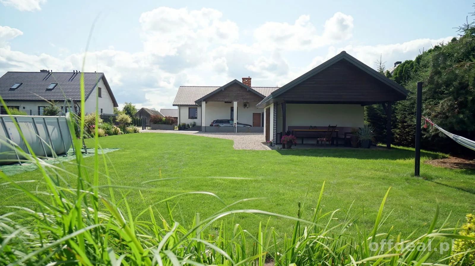 Gotowa baza pod firmę: 1300 m² + wjazd TIR + hala 380 m² | Dom