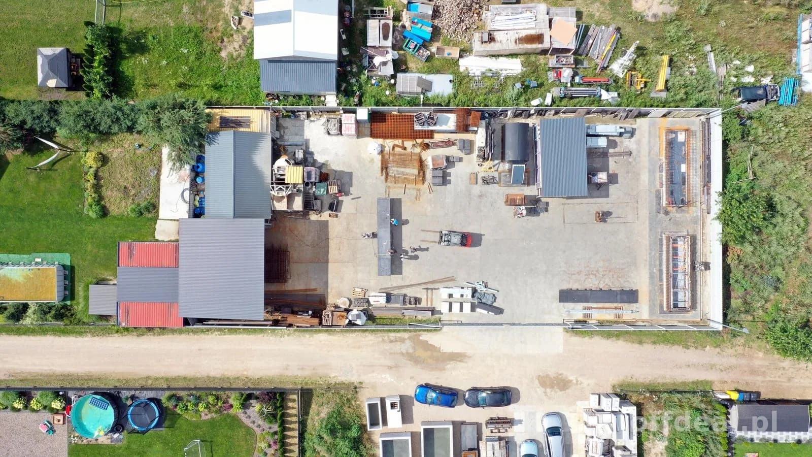 Gotowa baza pod firmę: 1300 m² + wjazd TIR + hala 380 m² | Dom