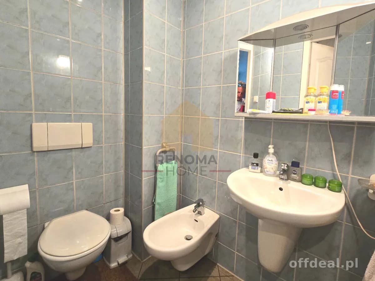 Lokal 138m2 handel, parking