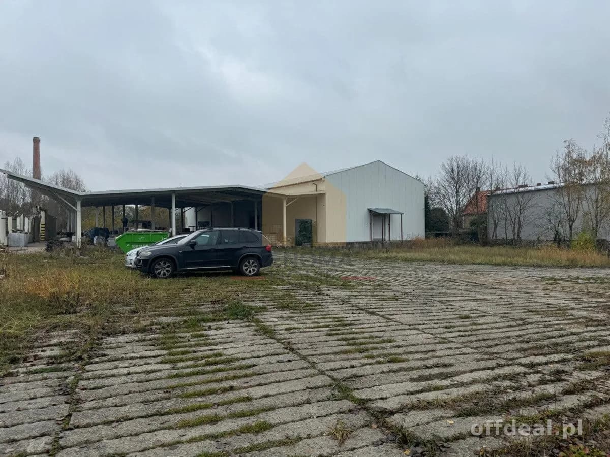 commercial property for sale in Jaśkowice Legnickie | 1,400 m²