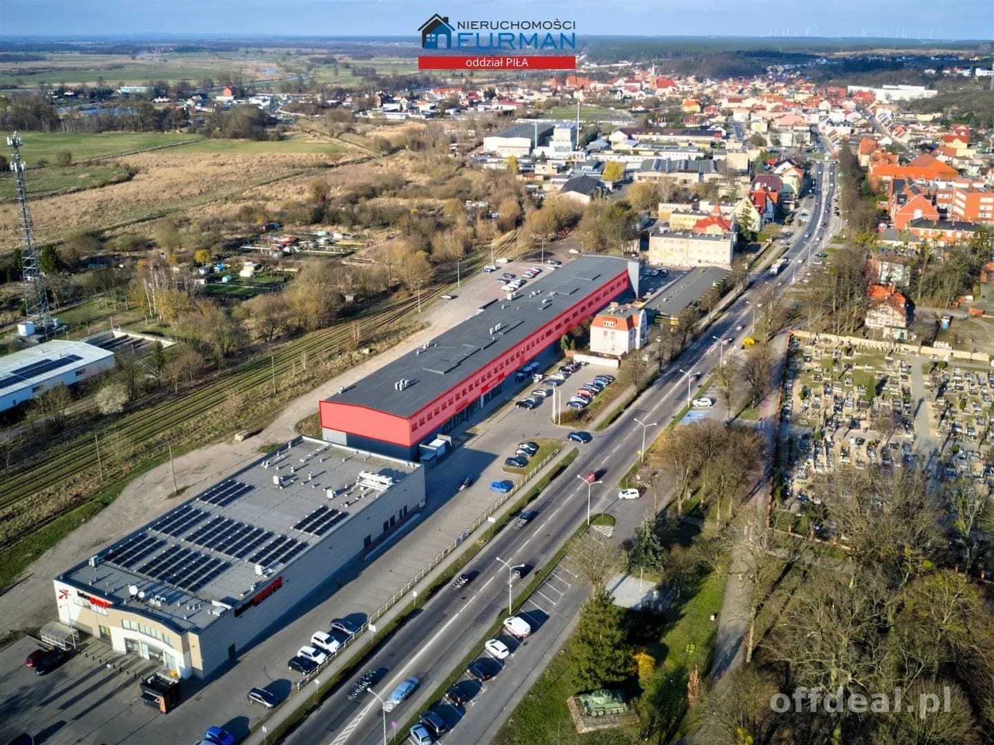 Piętro budynku handlowo usługowego.