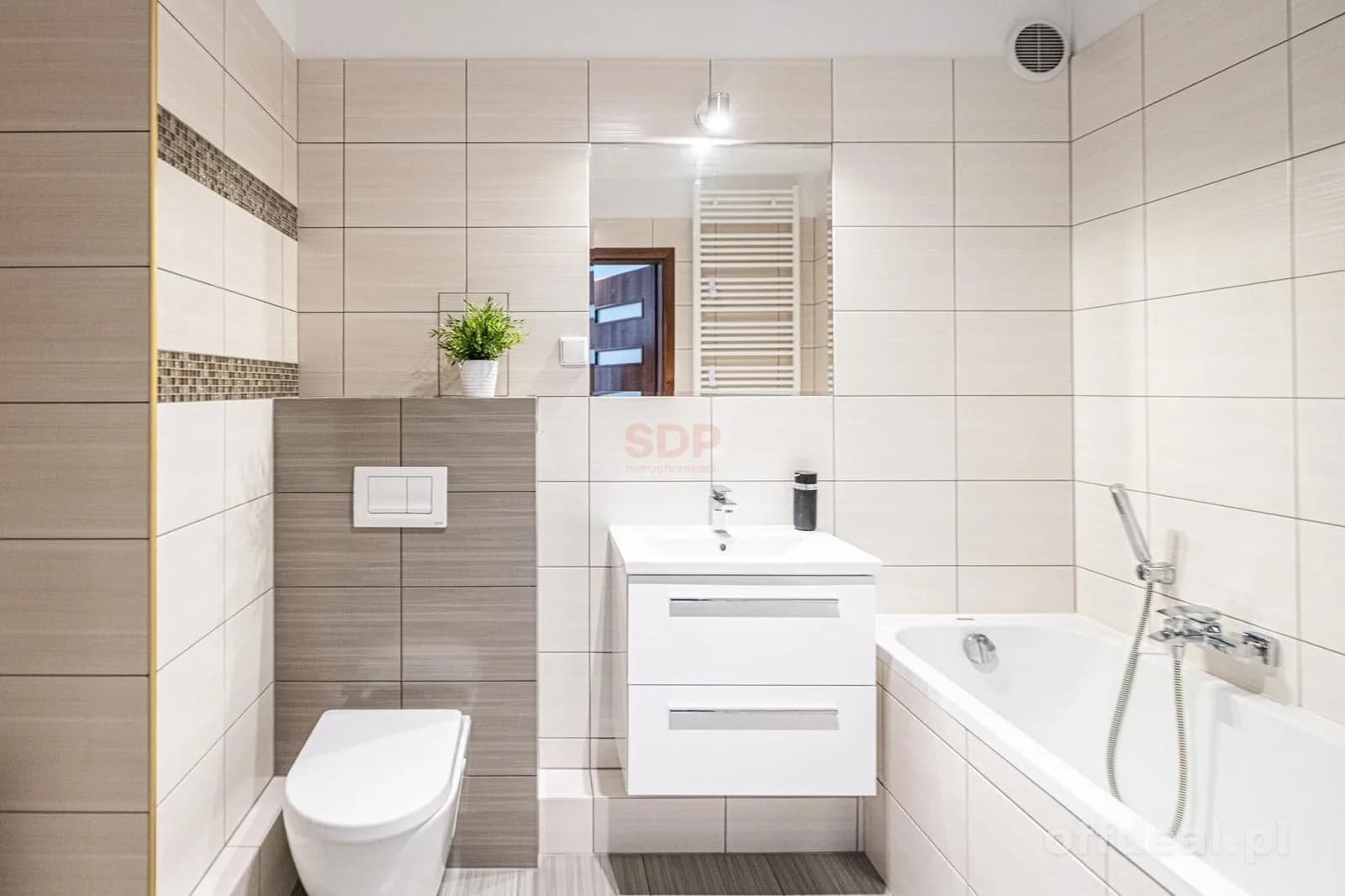 Nowoczesne mieszkanie na Krzykach z balkonem