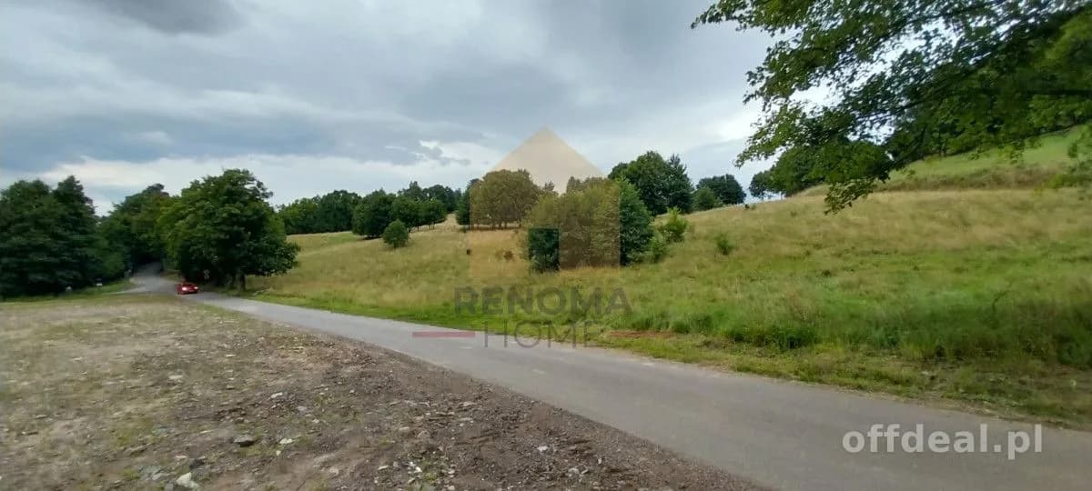 terrain à vendre à Walim | 2 120 m²