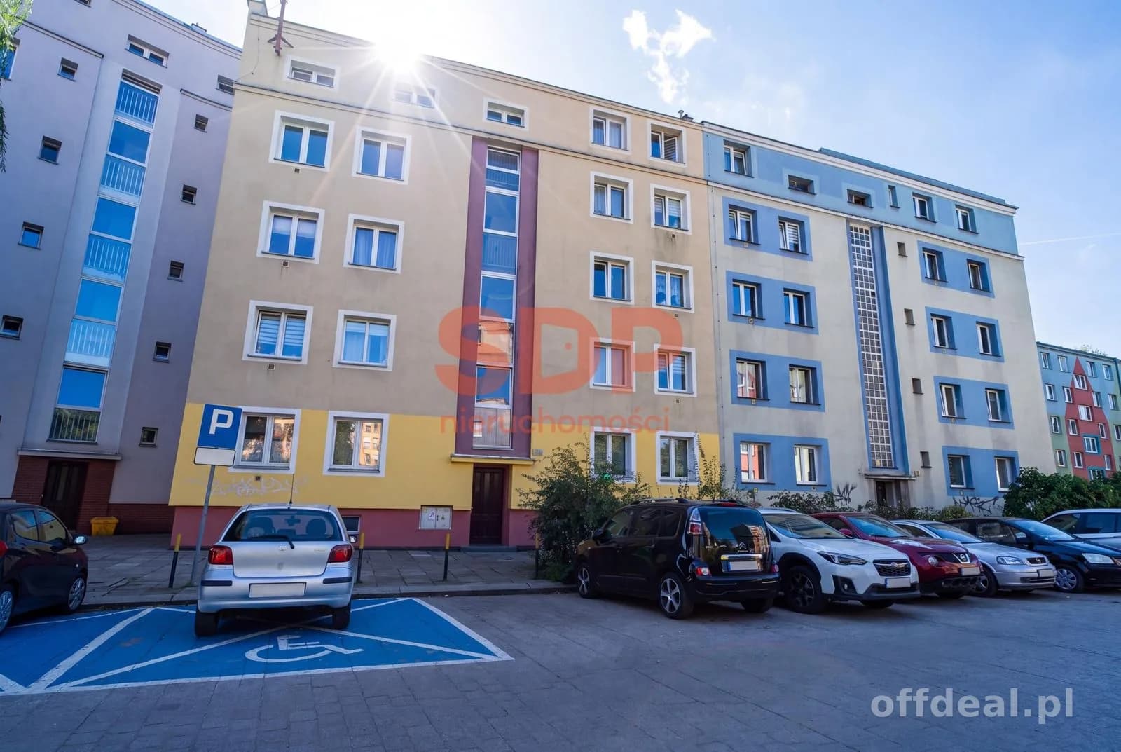 2 pokoje w pełnym rozkładzie z oddzielną kuchnią