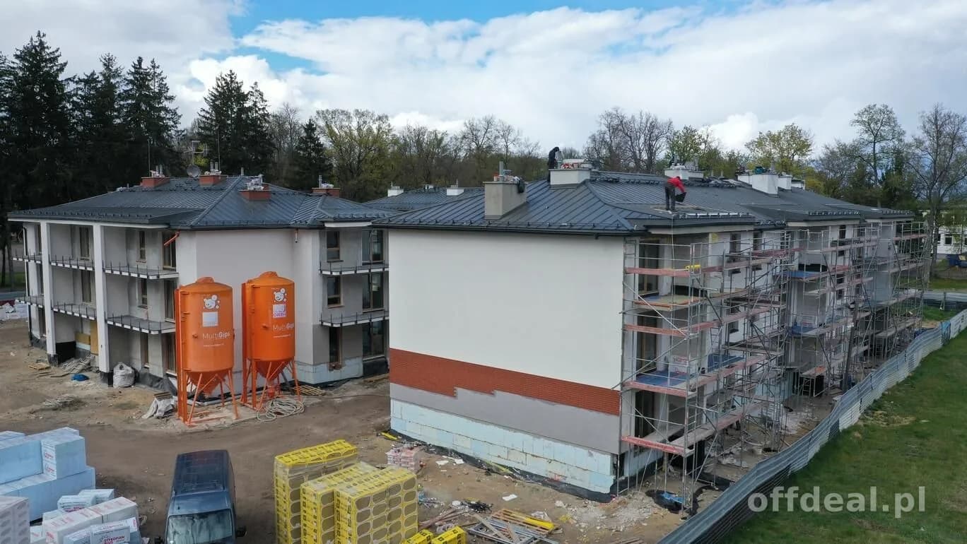 Atrakcyjny lokal usługowy w nowoczesnej zabudowie-Aleja Bohaterów
